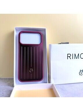 🍇 RIMOWA Fuchsia Color iPhone 17 Pro Case Grooved Luggage Style